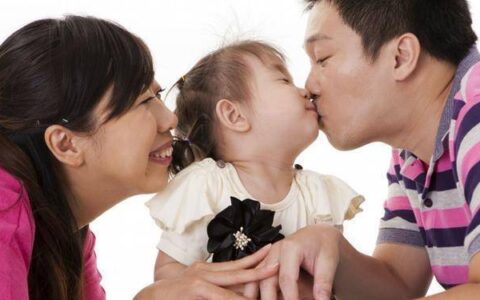 原创
作家洪晃：社会需要二胎，能生赶紧生，过两年你们该养不起我们了-洪晃访谈