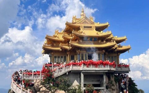 来，看看你拍的老君山云朵-老君山楼梯