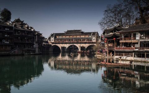 原创
凤凰古城旅行指南：如何到达凤凰古城？-怎样去凤凰古城方便