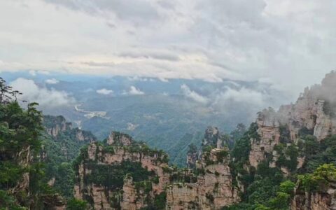 重庆到张家界旅游怎么样安排比较好？张家界旅游攻略-张家界三日游报团费用