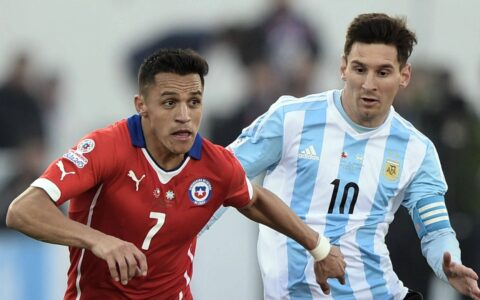 梅西人品可见一斑！智利球王队友，力挺阿根廷球王：世界最佳-梅西对智利射丢点球