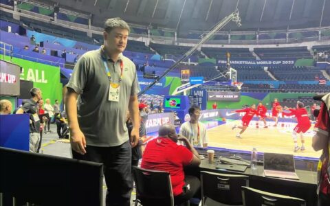 失踪郭艾伦再度惊现！晚上11点拒绝姚明召唤，球迷猜测背后原因-郭艾伦失落照片大全