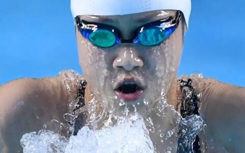 祝贺！镇海小将余依婷获东京奥运会女子200米个人混合泳第五-余依婷夺冠