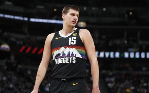 约基奇三双英格拉姆22分 穆雷缺席掘金击败鹈鹕-穆雷跟约基奇谁是球队老大