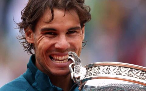 纳达尔何时开始他的职业生涯？