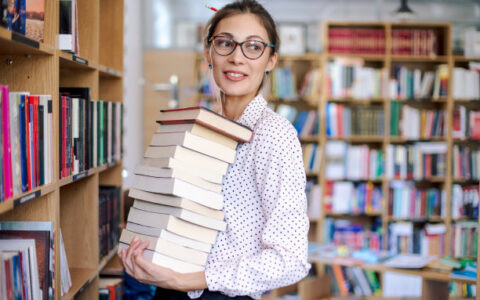 图书管理员需要具备哪些技能？(图书管理员工作总结)