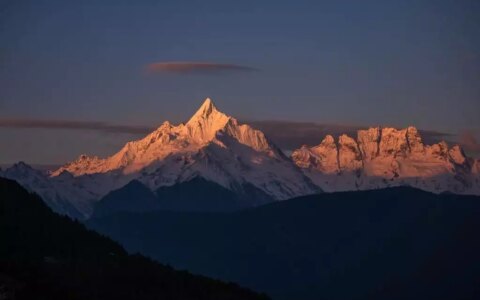 云南梅里雪山景区飞来寺、金沙江大湾观景平台免费开放