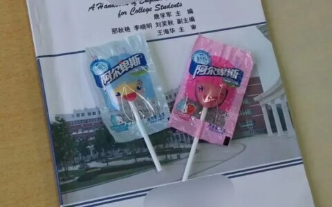 寒冷冬日里的温暖-寒冷冬日里的暖心一幕