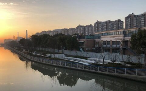 上海全方位备战台风！来看航班取消铁路停运信息