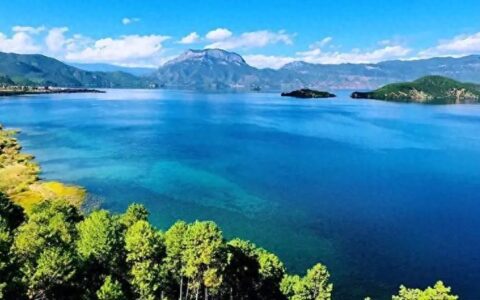 云南纯玩旅游团6日游价格，蓝月谷景区参团六日游人均多少钱