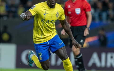 原创
C罗连续3场破门！率球队杀入亚冠8强，马宁狂飙9黄，C罗中奖