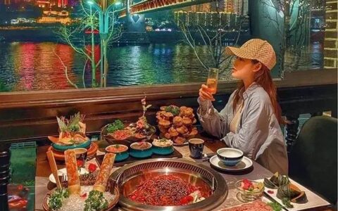 游重庆，找当地十大高端私人导游了解，到本地报团旅游报价是多少