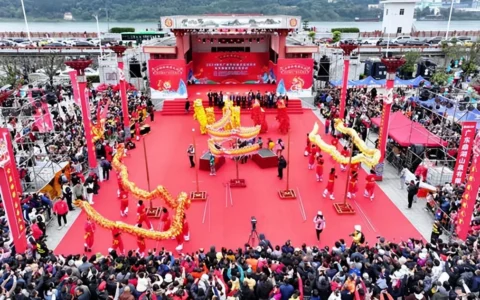 肇庆龙涛外国语学校非遗作品成为“多彩非遗闹元宵”活动亮点