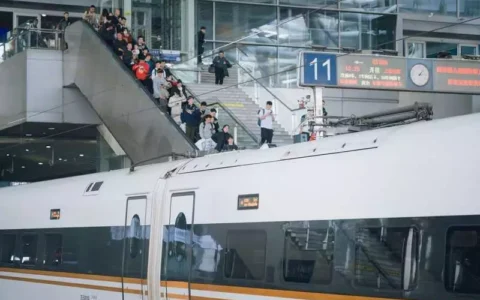 受雨雪冰冻天气影响，广铁部分列车停运