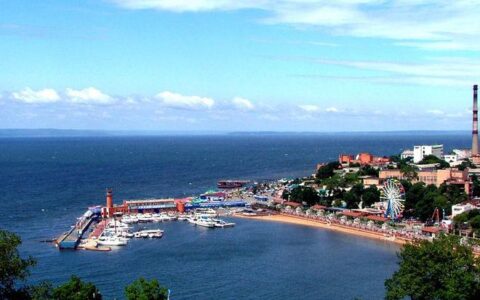 海参崴：俄罗斯远东的璀璨明珠，见证中俄两国历史的变迁