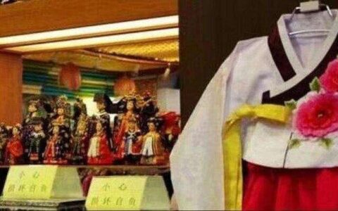 中国游客日韩旅游,屡遭中文标语“打脸”,中国游客:再也不去了