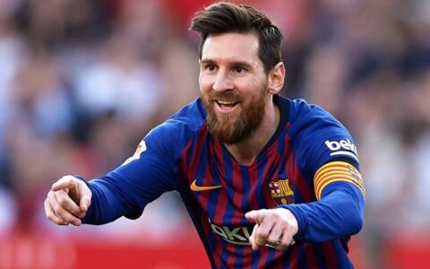 梅西（足球场上的传奇人物）