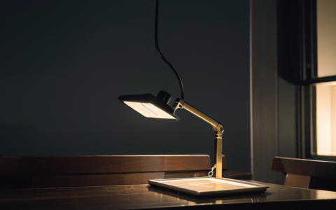 油浸电容和电解电容的区别有哪些？-油浸电容的作用