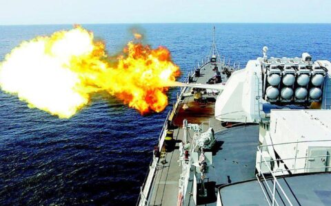 美军重兵集结半岛周边海域，我外交部副部长孙卫东访问朝鲜