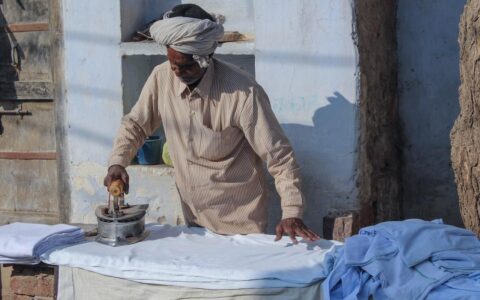 铁空气电池：让可再生能源24小时不间断供电的关键