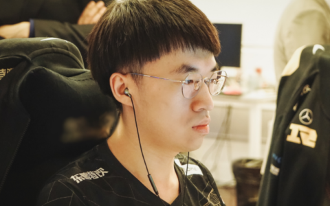 “PSG发图暗讽RNG，G2在T1身前下跪”？MSI正赛新节奏来袭，真实