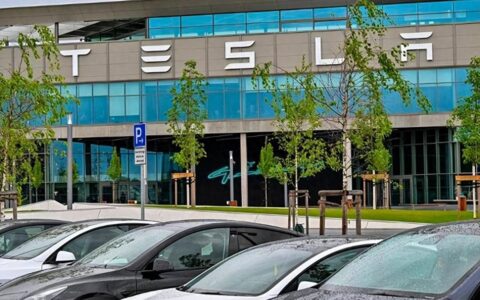 特斯拉前员工：入职7天被裁 像做梦一样