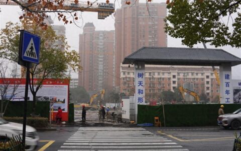 杭州500多户居民众筹4.7亿元将小区推倒重建，此前已有其他小区业主众筹900万改造小区外观