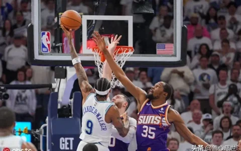 末节崩盘！丹尼尔斯25+8、三巨头45中18，森林狼2-0射落太阳！