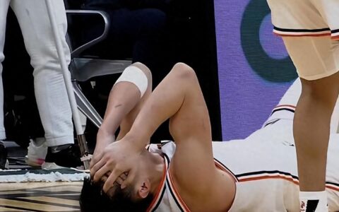 真脏！孙铭徽+许钟豪连续废人，张昊倒地张明池眼肿，嘻笑败人品