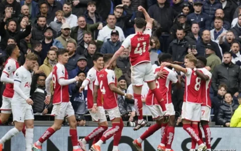 惊险！哈弗茨+萨卡造3球！拉亚送礼！阿森纳3-2热刺1分领跑！