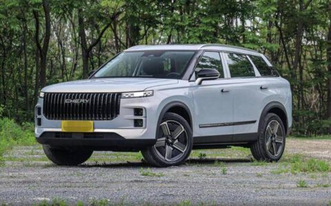 原创
                奇瑞探索06 C-DM即将上市！鲲鹏超能混动C-DM，44.5%超高热效率