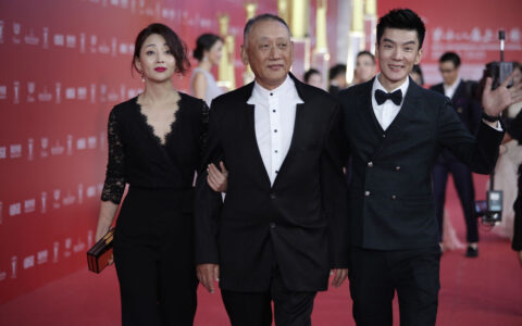 电影巨头齐聚湖北：张艺谋、成龙、黄渤、马丽共襄盛举，推动文化产业发展