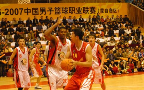 广西大学篮球队力克华中科大，书写校园篮球新篇章