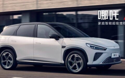 哪吒CEO张勇：学不会雷军，难讨好周鸿祎