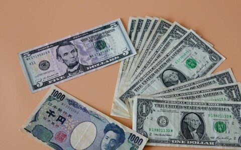 日元对美元汇率暴跌回34年前水平，日本政府何时出手？