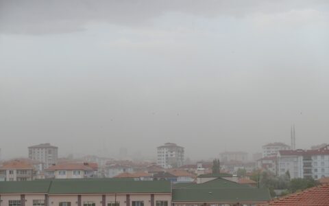 南方多地或将再次遭遇雷暴大风天气，市民需做好防范措施