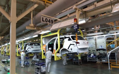 新能源汽车产量大幅增长，绿色出行趋势势不可挡