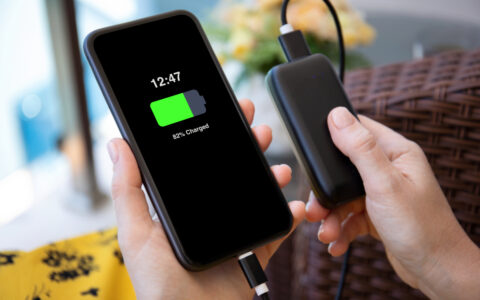 iPhone充电隐患：枕头下的危机，你忽视了吗？