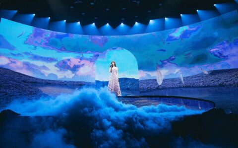 “王心凌模仿王心凌男孩”登热搜，王心凌巡演第二十城来到南京