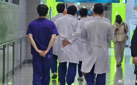 百家医院超万名医生递交辞呈，韩国医生为什么罢工？
