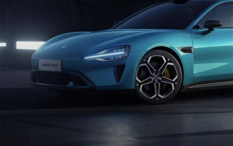 小米SU7创始版推出半月，二手平台现订单转卖潮 小米客服：提车及上牌或受影响