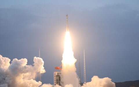 神舟十八号蓄势待发：中国航天再次刷新历史时刻