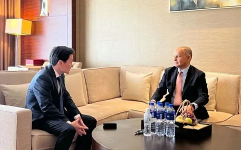 亚奥理事会总干事会见安恒信息董事长范渊