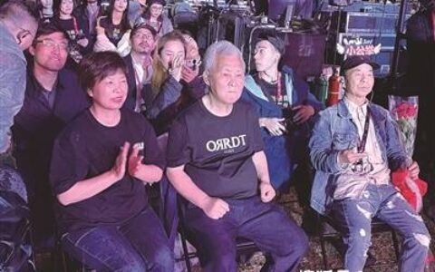 西湖大爷与周杰伦梦幻合唱《稻香》《东风破》，果然有两下子，又火了！