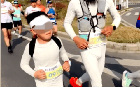 带9岁儿子跑完马拉松全程，爸爸被禁赛两年