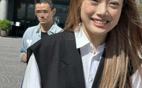 网友偶遇容祖儿，皱纹明显，年龄感十足！