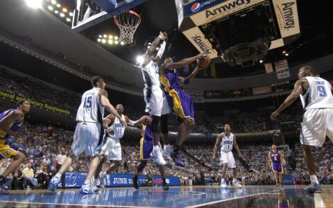 NBA常规赛大结局：热血、悬念与传奇的瞬间