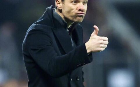 4-0！罗马旧将16分钟戴帽，药厂25场不败傲视欧洲，刷爆德甲纪录