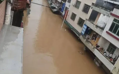 如何看待2022年广东清远百年一遇大洪水?