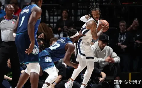 NBA 历史上有哪些 1:3 落后最终翻盘的季后赛？